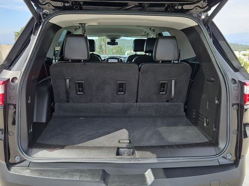 Used 2021 Chevrolet Traverse RS w/ LPO, Cargo Package FWD image 26