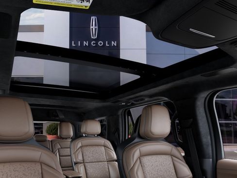 New 2027 Lincoln Navigator Black Label RWD image 22