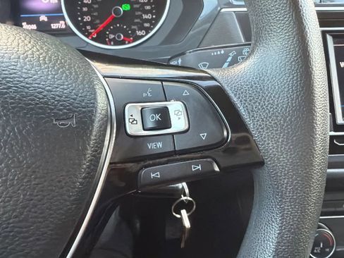 Used 2020 Volkswagen Tiguan S FWD image 31