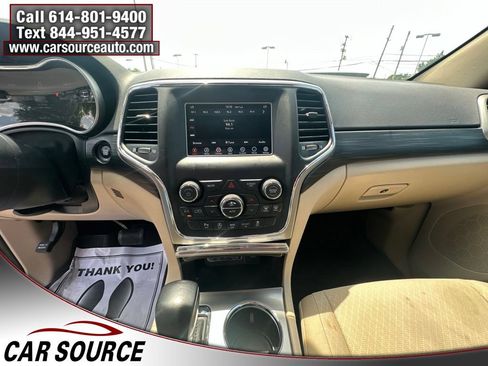 Used 2021 Jeep Grand Cherokee Laredo AWD/4WD image 12