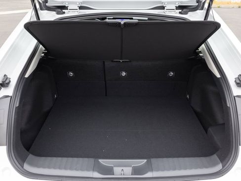 Used 2026 Toyota Prius Plug-In Hybrid image 8