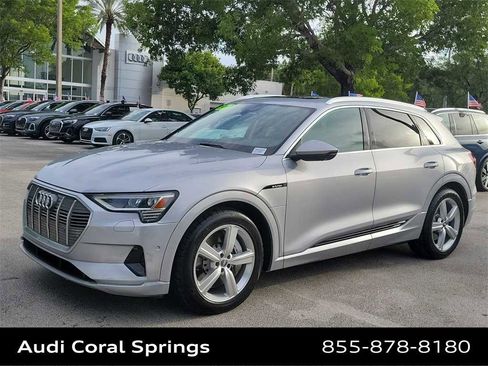 Used 2019 Audi e-tron Premium Plus image 4