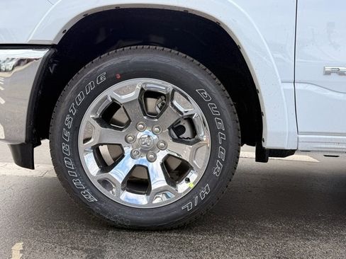 New 2026 RAM 1500 4x4 Crew Cab image 12