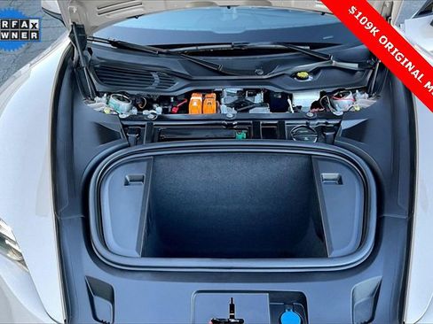 Used 2022 Porsche Taycan image 9