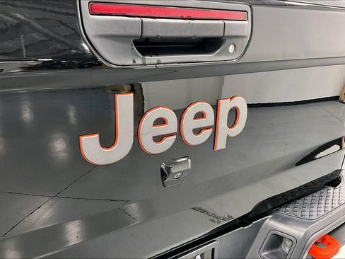 Used 2021 Jeep Gladiator Mojave AWD/4WD image 38