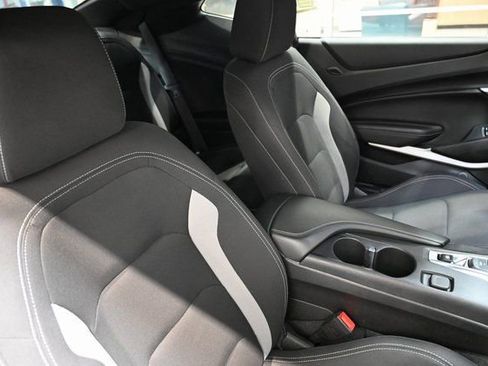 Used 2021 Chevrolet Camaro LT w/ RS Package image 9