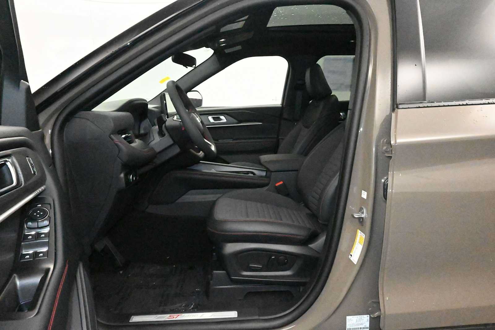 New 2026 Ford Explorer ST-Line AWD/4WD image 29