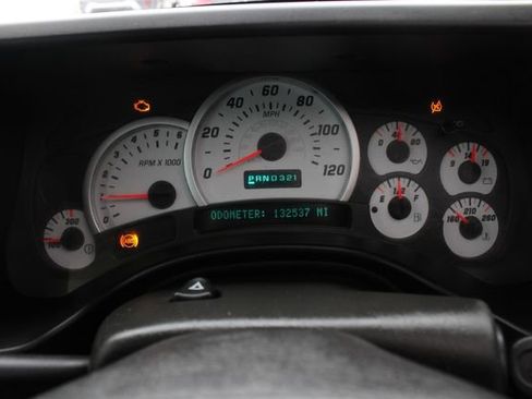 Used 2004 HUMMER H2 w/ Preferred Equipment Group image 11