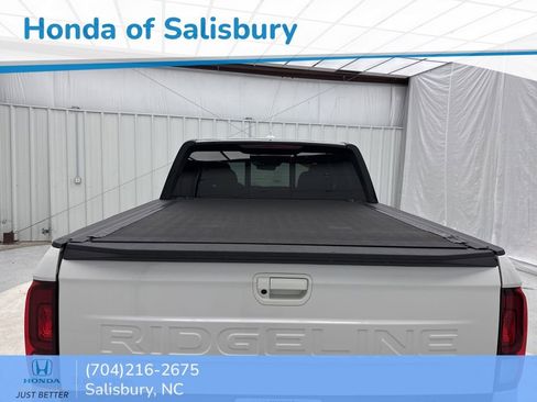 Used 2024 Honda Ridgeline Black Edition image 8