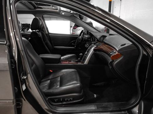 Used 2010 Acura RL image 30