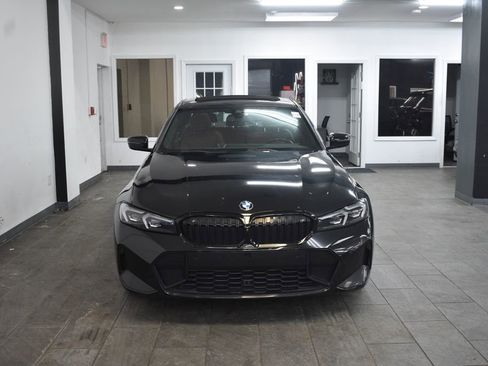 Used 2023 BMW 330i Sedan w/ M Sport Package image 3
