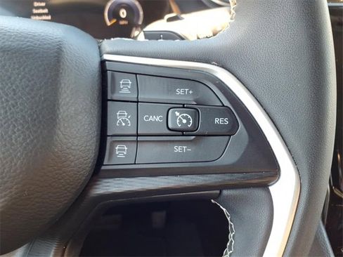 Certified 2023 Jeep Grand Cherokee L Laredo image 21