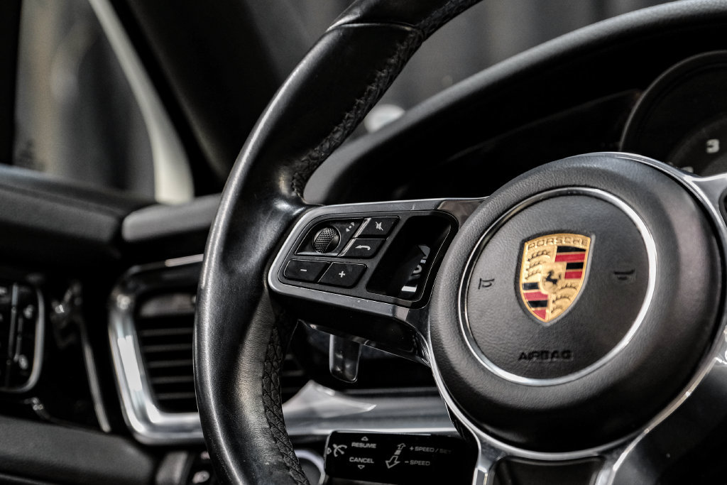 Used 2017 Porsche Panamera 4 AWD/4WD image 16
