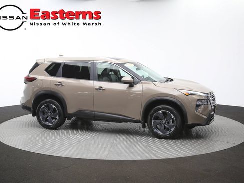 Used 2024 Nissan Rogue SV w/ SV Premium Package FWD image 46