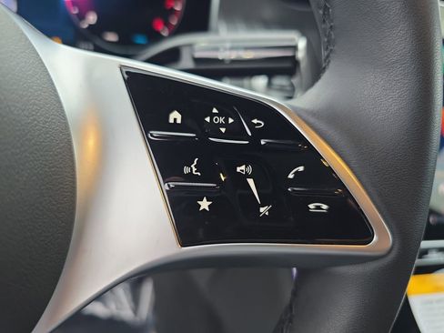 Certified 2025 Mercedes-Benz GLC 300 4MATIC image 21