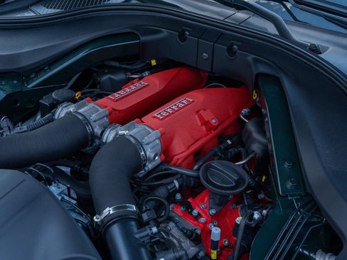Used 2019 Ferrari Portofino RWD image 24