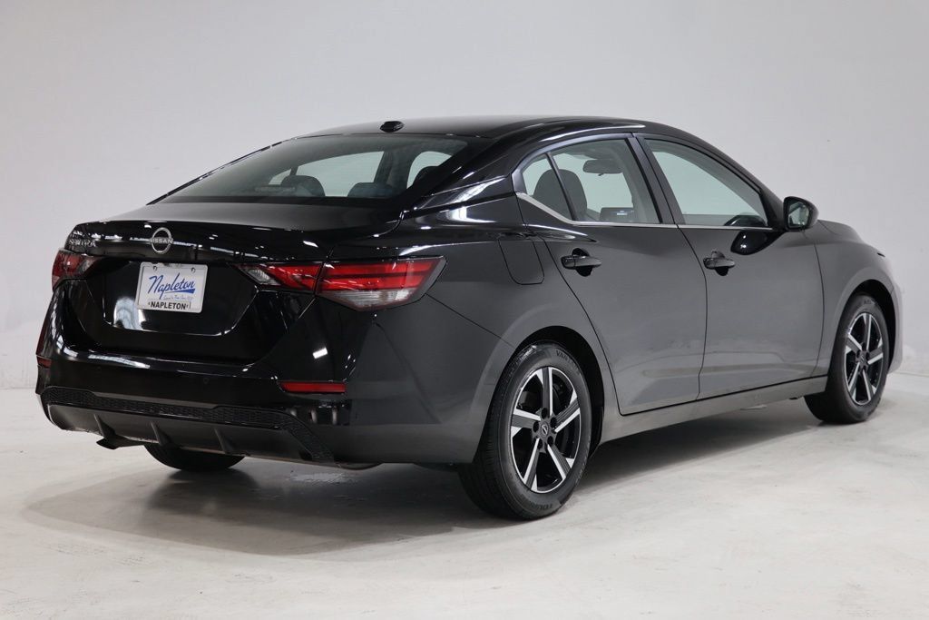 Used 2025 Nissan Sentra SV FWD image 7