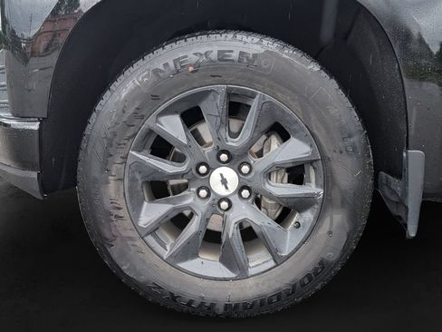 Used 2020 Chevrolet Silverado 1500 RST AWD/4WD image 25