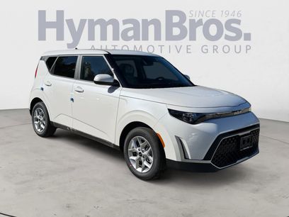 New 2025 Kia Soul LX