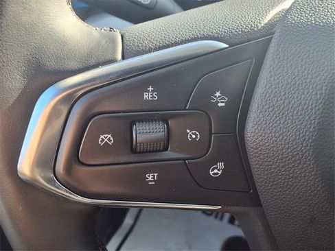 Used 2025 Chevrolet Trax LT w/ LT Convenience Package image 61