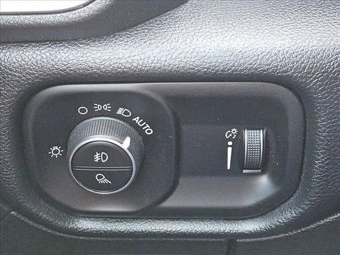 Used 2020 RAM 1500 Lone Star AWD/4WD image 13