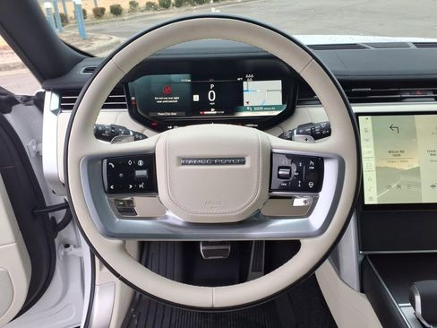 Used 2024 Land Rover Range Rover Long Wheelbase SE image 22