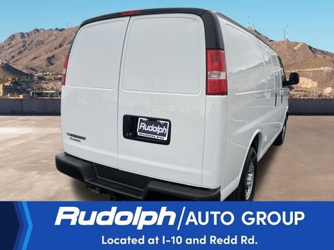 Used 2017 Chevrolet Express 2500 image 5