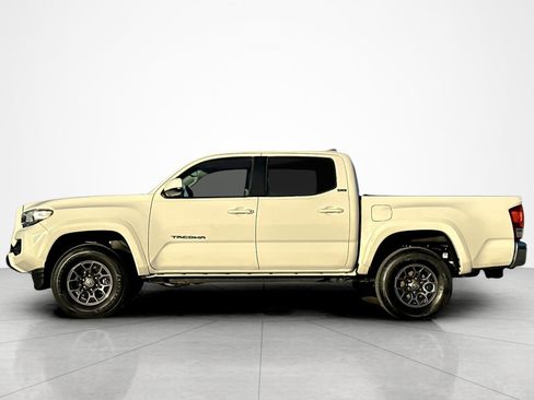 Certified 2017 Toyota Tacoma SR5 image 2