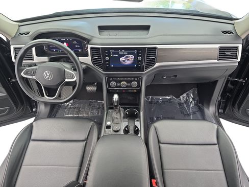 Used 2022 Volkswagen Atlas SE w/ Panoramic Sunroof Package AWD/4WD image 9