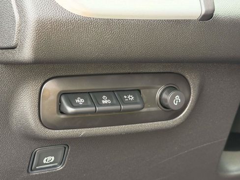 Used 2022 GMC Terrain SLT w/ Infotainment Package II AWD/4WD image 19