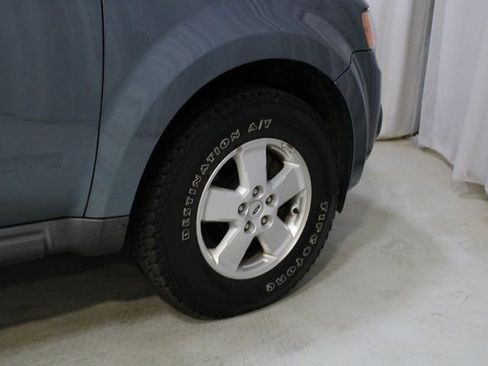 Used 2010 Ford Escape XLT image 24