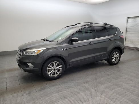 Used 2017 Ford Escape SE w/ SE Leather Comfort Package FWD image 2