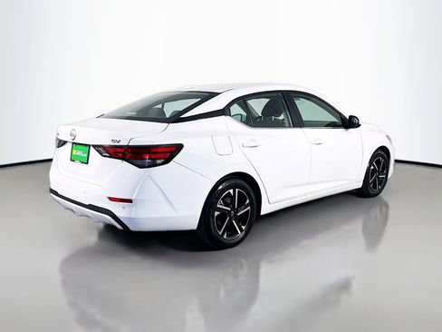 Used 2024 Nissan Sentra SV FWD image 10