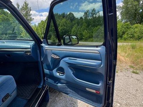 Used 1994 Ford Bronco XLT AWD/4WD image 14