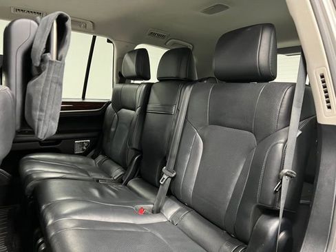 Used 2016 Lexus LX 570 4WD w/ Luxury Package image 46