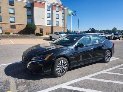 Used 2023 Nissan Altima 2.5 SV