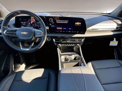 New 2026 Chevrolet Traverse LT w/ Enhanced Driving Package image 5