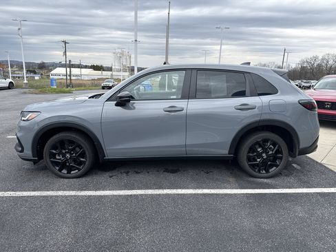 Used 2024 Honda HR-V Sport image 2