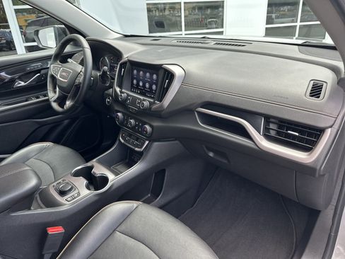 Used 2023 GMC Terrain AT4 image 30