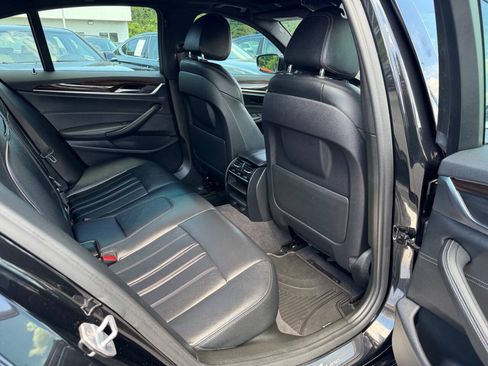 Used 2019 BMW 530i w/ Convenience Package RWD image 14