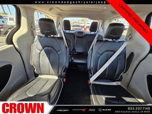 Used 2023 Chrysler Pacifica Limited image 24