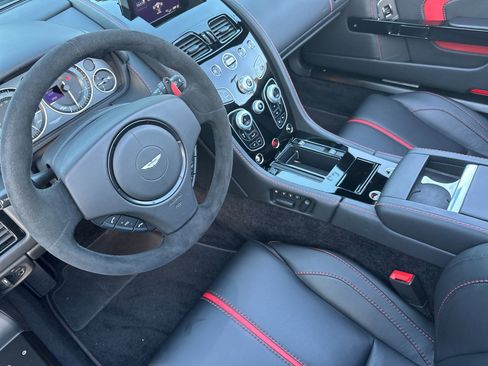 Used 2017 Aston Martin V12 Vantage S image 3