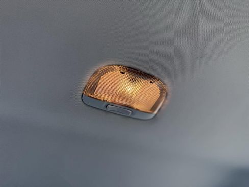 Used 2019 Subaru Impreza 2.0i Premium image 25