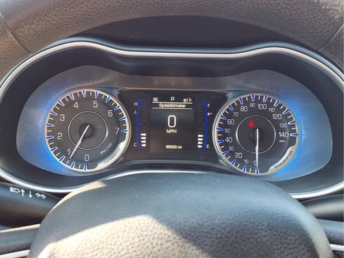 Used 2015 Chrysler 200 LX FWD image 15