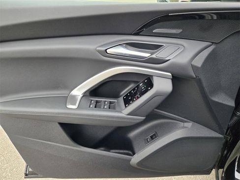 New 2025 Audi Q5 Premium Plus image 17