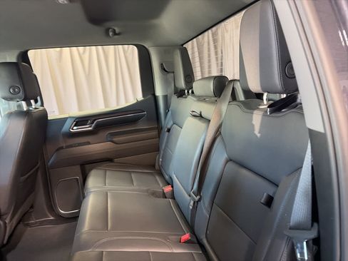 Used 2025 GMC Sierra 1500 SLT image 22