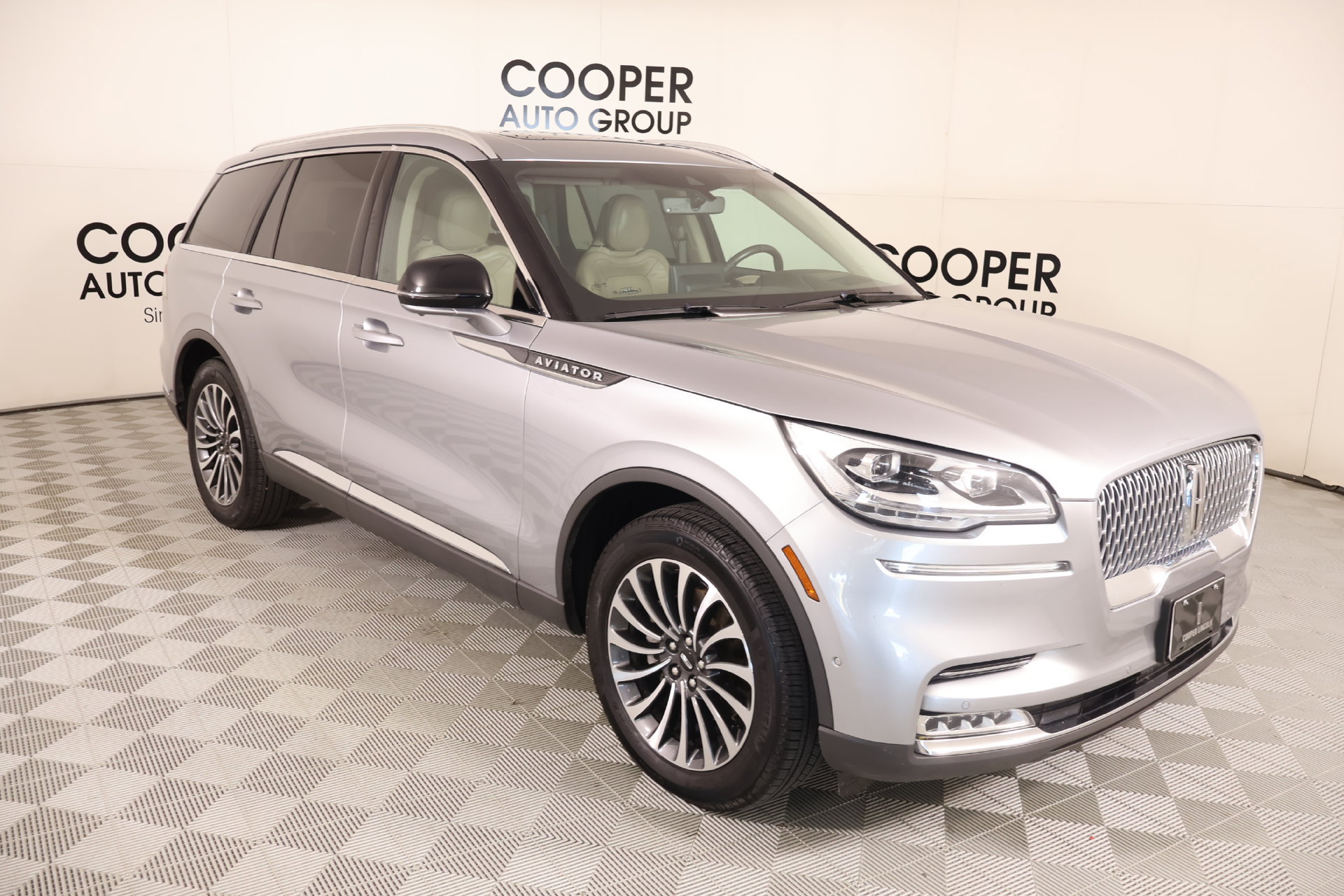 Used 2022 Lincoln Aviator Reserve w/ Equipment Group 201A AWD/4WD image 1