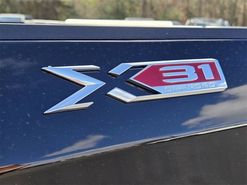 New 2026 GMC Sierra 1500 SLT w/ SLT Premium Package image 7