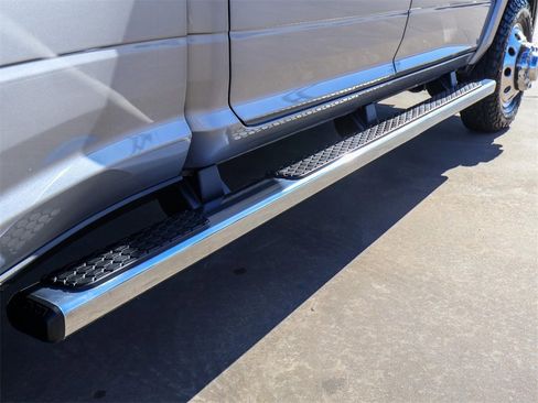 Used 2020 RAM 3500 Laramie image 10