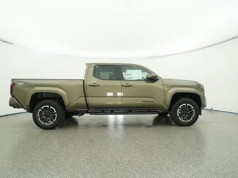 New 2025 Toyota Tacoma TRD Sport image 27